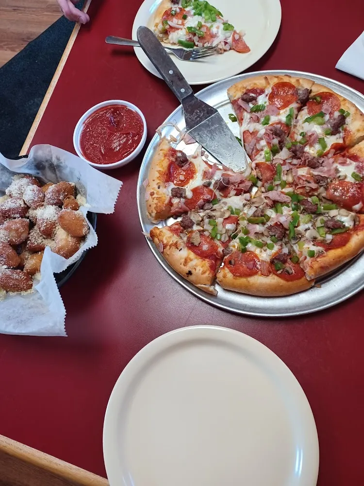 12 Inch Deluxe and Garlic Knots